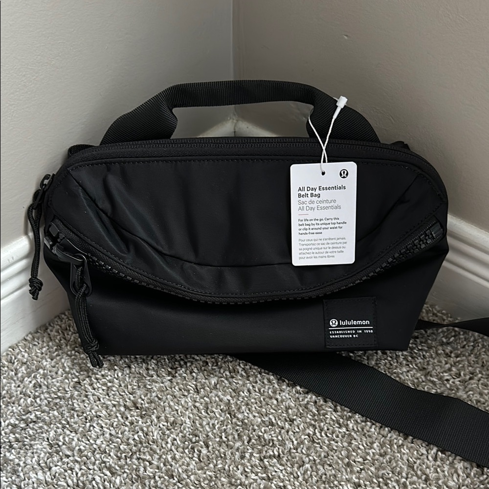 Lululemon All Day Essentials Belt Bag - black